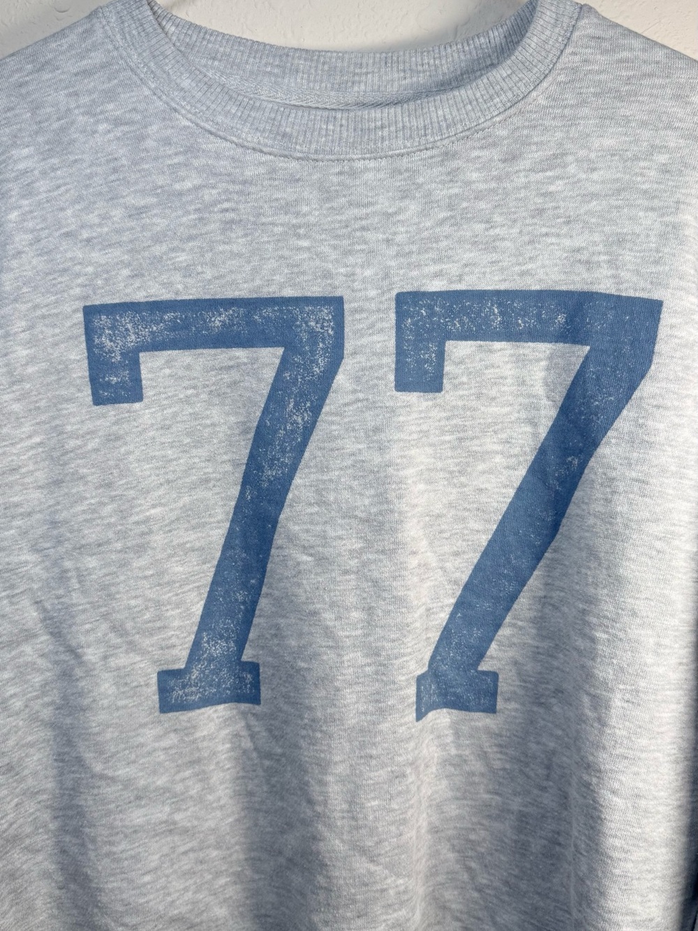 American Eagle 77 Graphic Crewneck Sweatshirt Gray Blue Relaxed Fleece - Picture 3 of 9